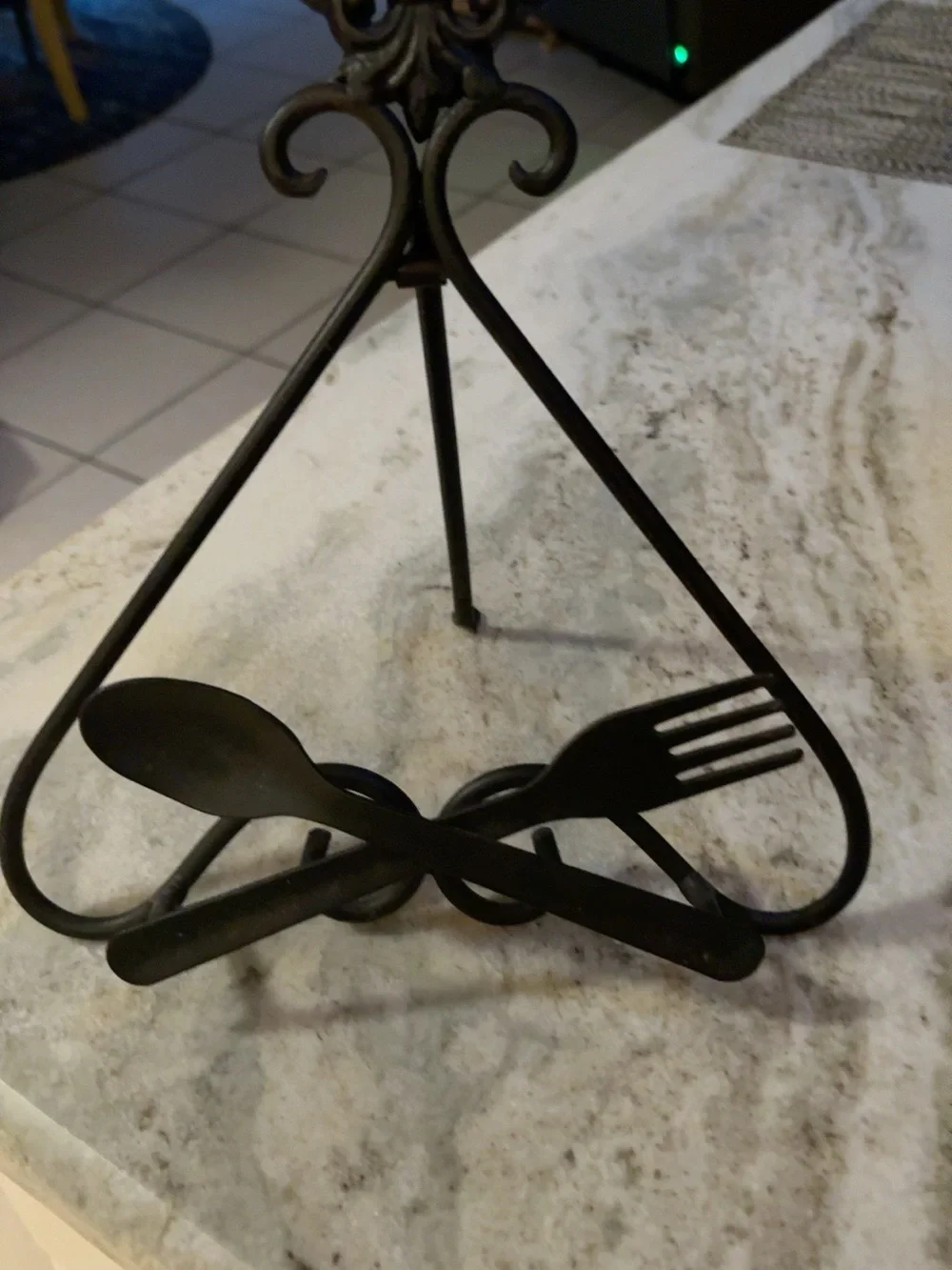 Metal Cookbook Holder Stand Spoon & Spatula Kitchen Decor